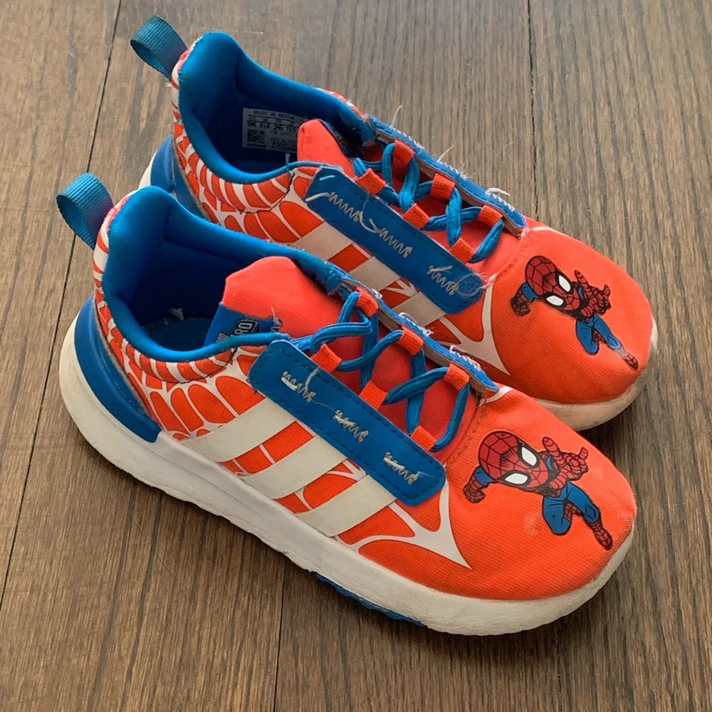 Adidas boys Spider-Man sneakers size 9 (little kids)